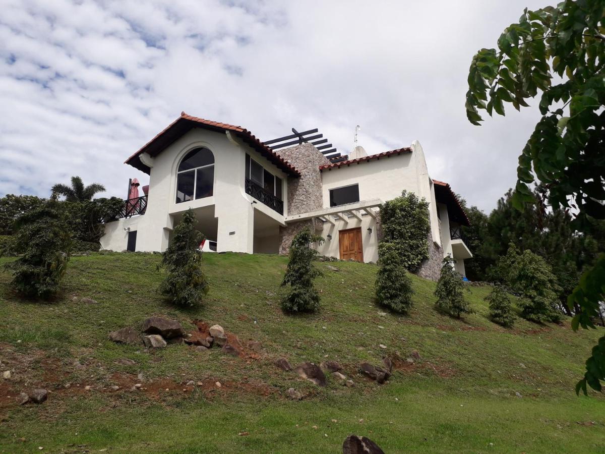 Hawk'S Nest Bed & Breakfast La Laguna de San Carlos Dış mekan fotoğraf