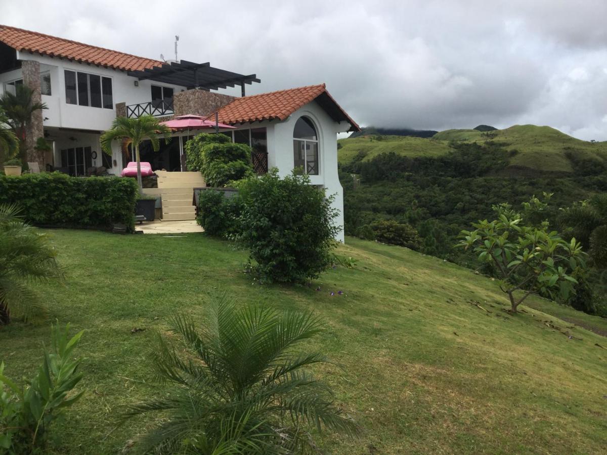 Hawk'S Nest Bed & Breakfast La Laguna de San Carlos Dış mekan fotoğraf